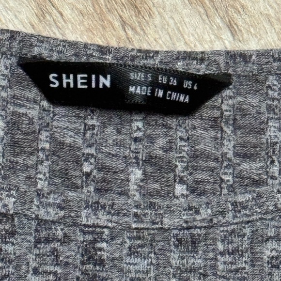 SHEIN Charcoal Ribbed Crop Top - Picture 3 of 5